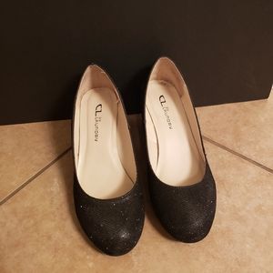 Black shimmer cloth shoes